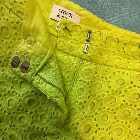 Crown & Ivy Lime Eyelet Shorts - Picture 3 of 6